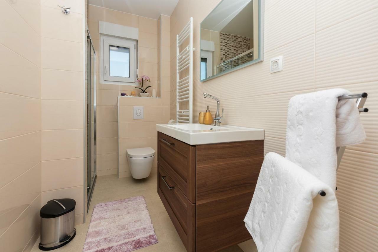 Penthouse Nikola Apartment Makarska Exterior photo